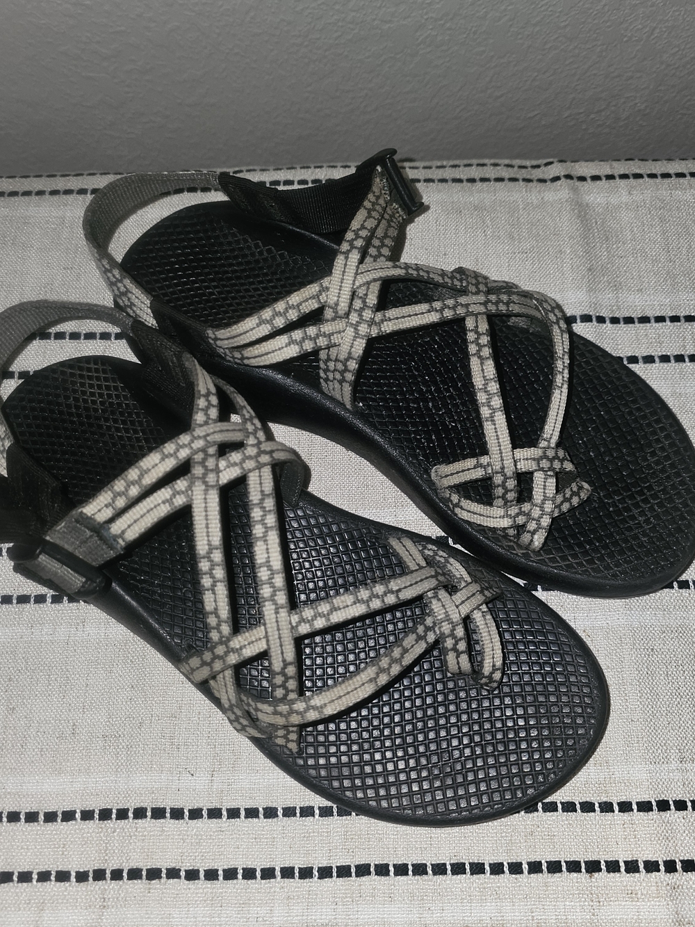 Chaco Women’s Black Sandals with Gray Patterned Straps